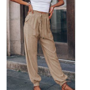 Casual loose fit, medium size, tan pant